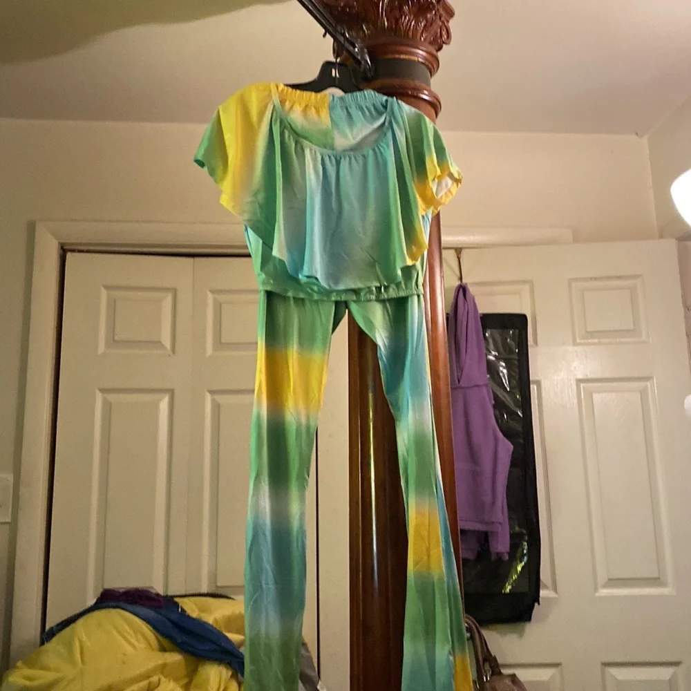 Yellow and green nice 2 PCs pant suit off the shoulders - Picture 3 of 8